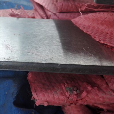 ASTM 276 TP316L Холоднотянутая плоская прутка из нержавеющей стали 8 0*10*6000 мм с волосистой линией